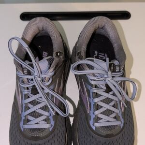 Brooks Women's Gray and Purple Ariel 18 8.5 Wide Running Shoes